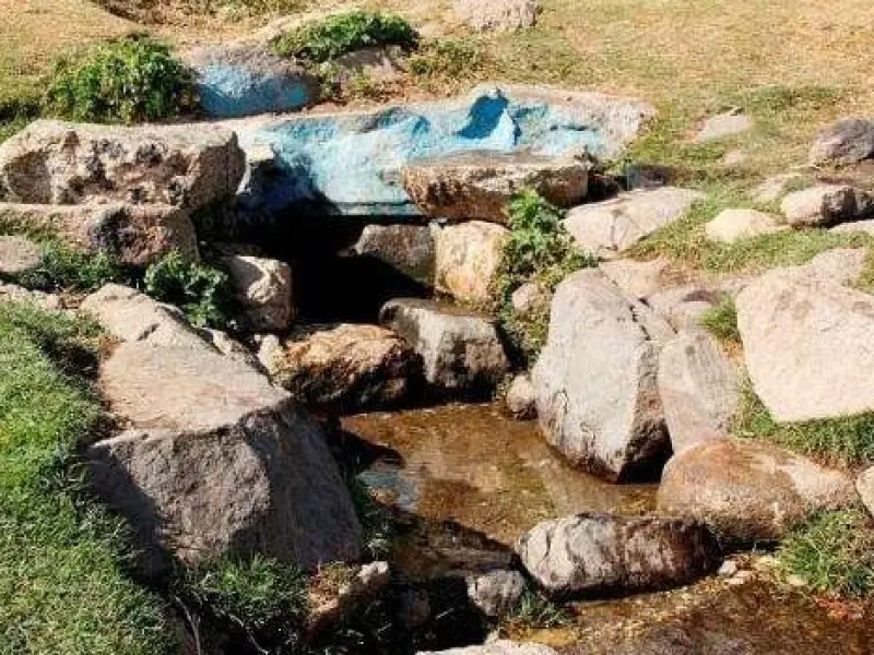 چشمه ملک