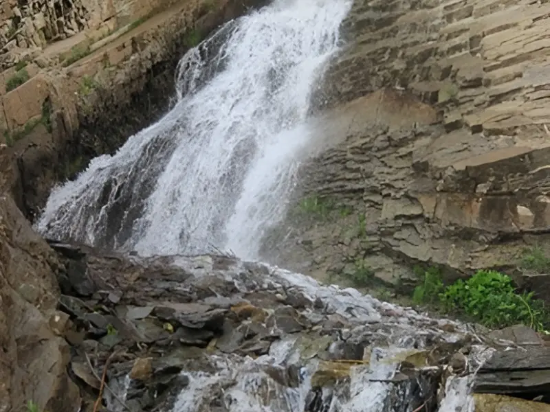 آبشار قلوز - تصویر 1