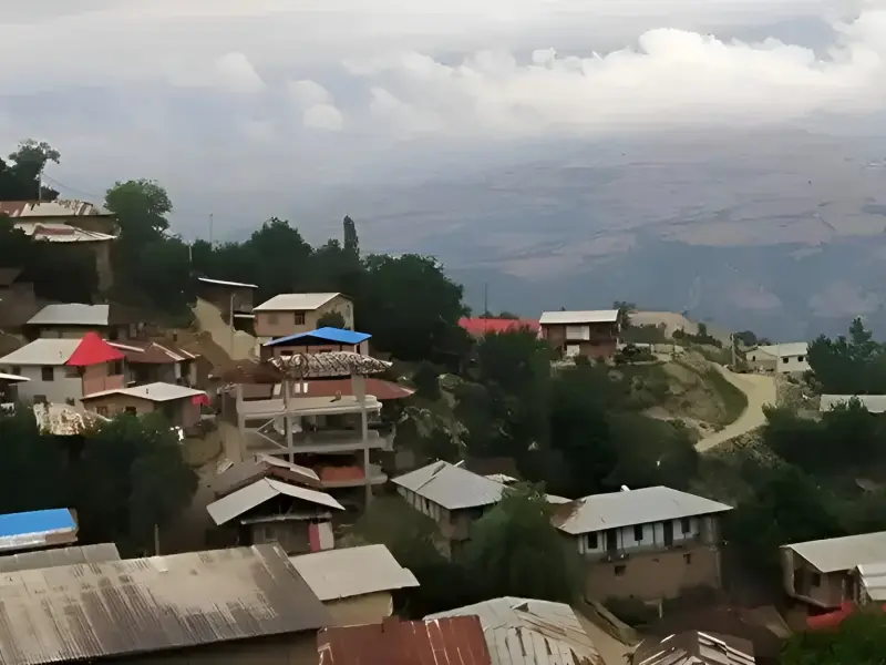 روستای آغوز دره