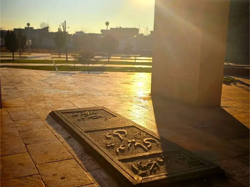 آرامگاه پوریای ولی - تصویر 2
