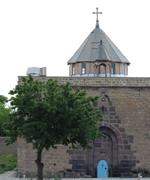 کلیسای گئورگ مقدس، آذربایجان غربی