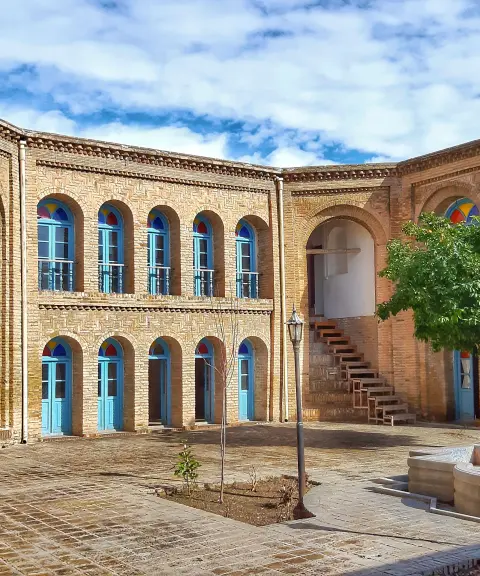 خانه آخوند ابو، لرستان