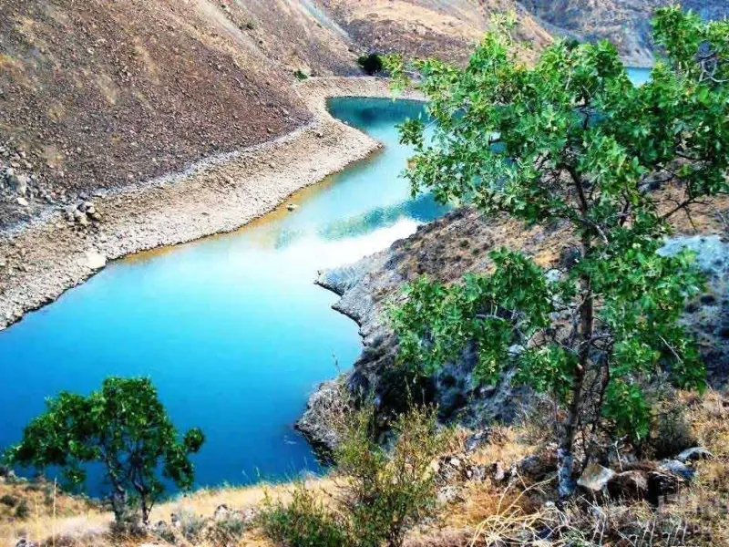 دریاچه کرد آباد