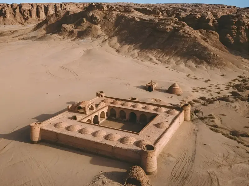 کاروانسرای چهل پایه