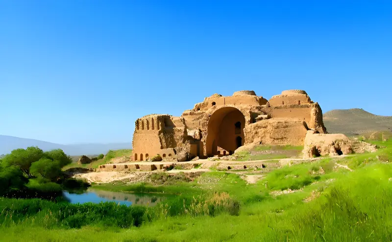 کاخ اردشیر بابکان - تصویر 1