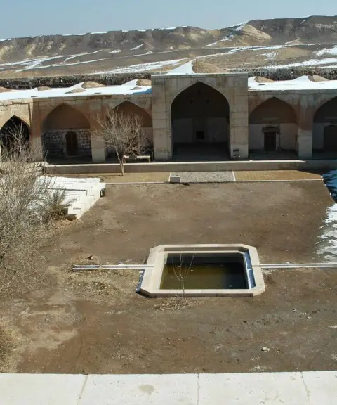 کاروانسرای قصر بهرام، سمنان