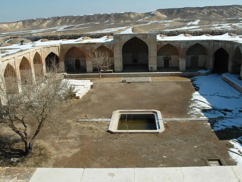 کاروانسرای قصر بهرام