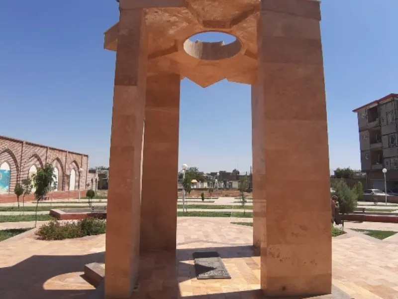 آرامگاه پوریای ولی - تصویر 1