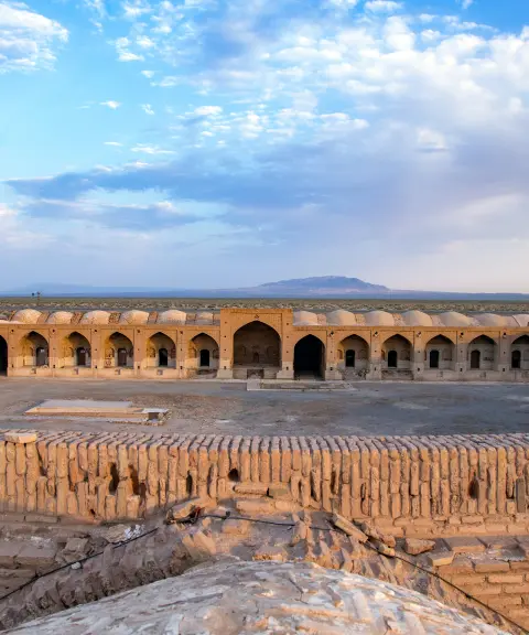 کاروانسرای دیر گچین، قم