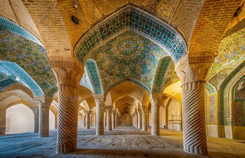 مسجد وکیل - تصویر 3