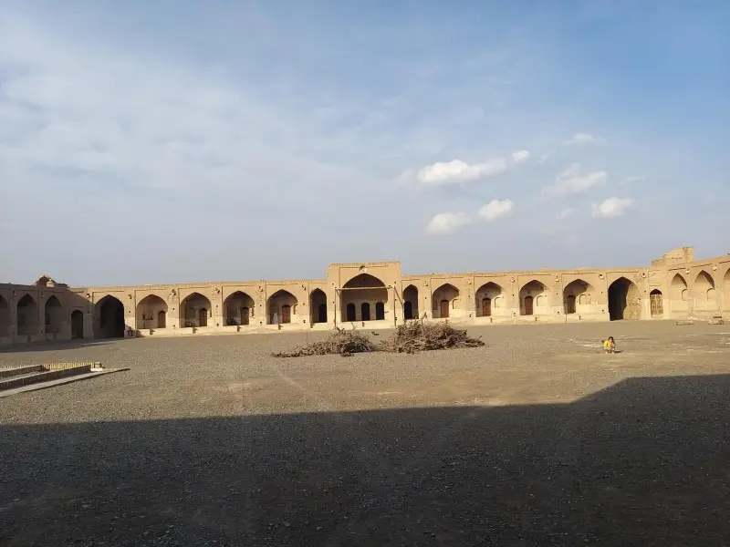 کاروانسرای دیر گچین - تصویر 1