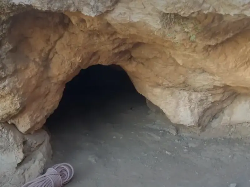 غار میرزا