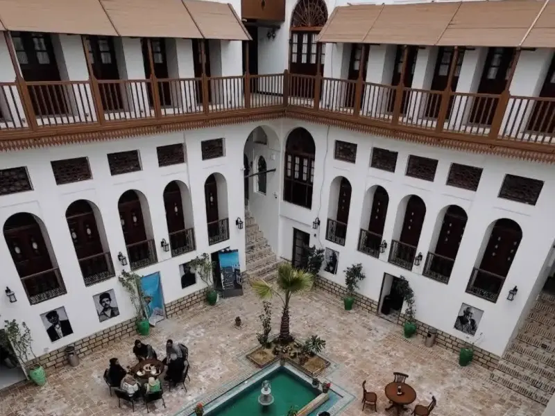 عمارت مهربان - تصویر 1