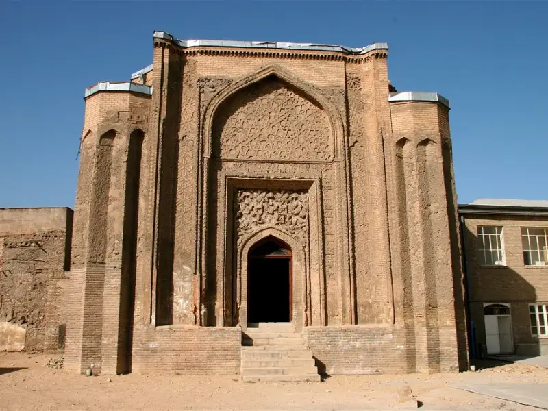 گنبد علویان - تصویر 1