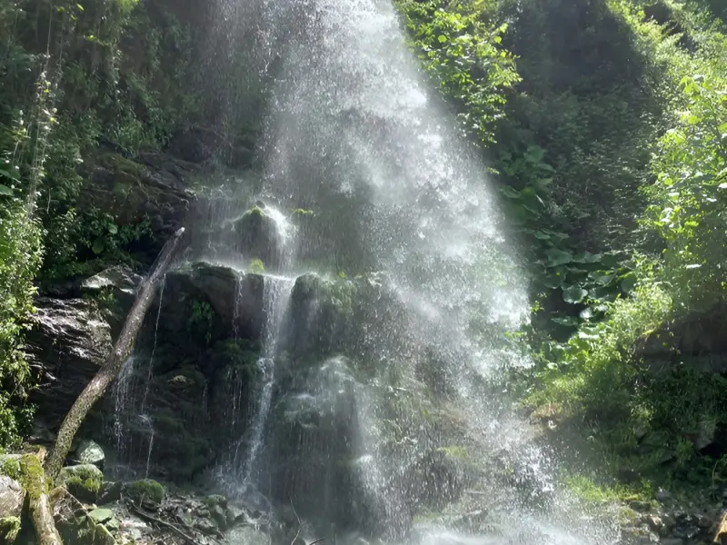 آبشار بزبنه - تصویر 4