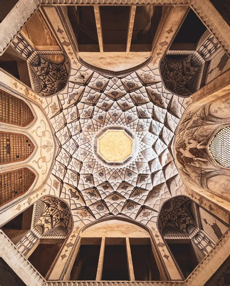 خانه شریفیان - تصویر 2