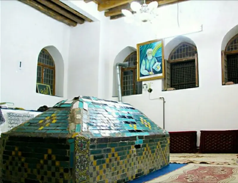 آرامگاه زاهد گیلانی - تصویر 1
