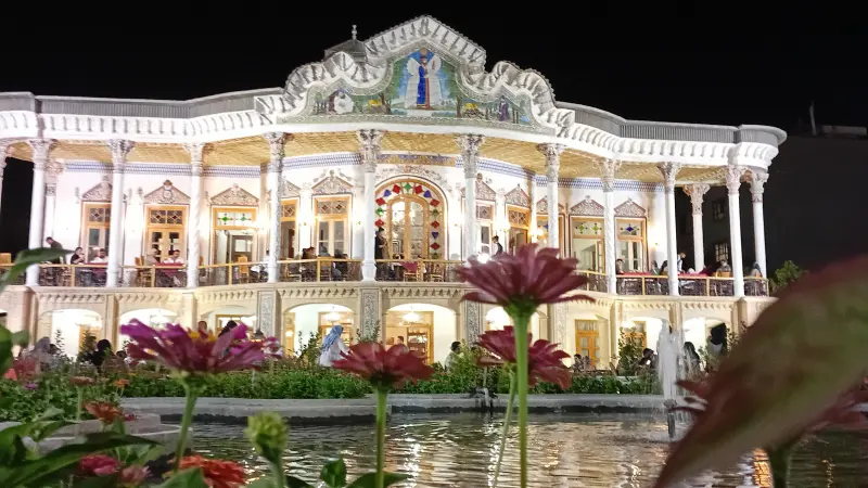 عمارت شاپوری - تصویر 2