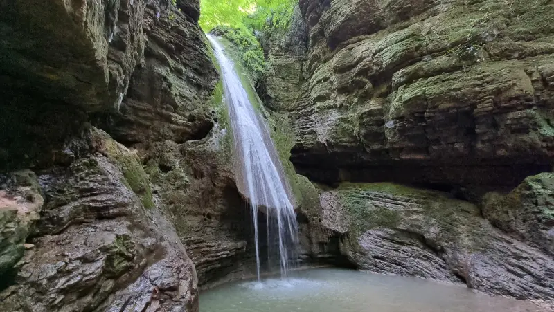 آبشار سنگ‌نو - تصویر 2