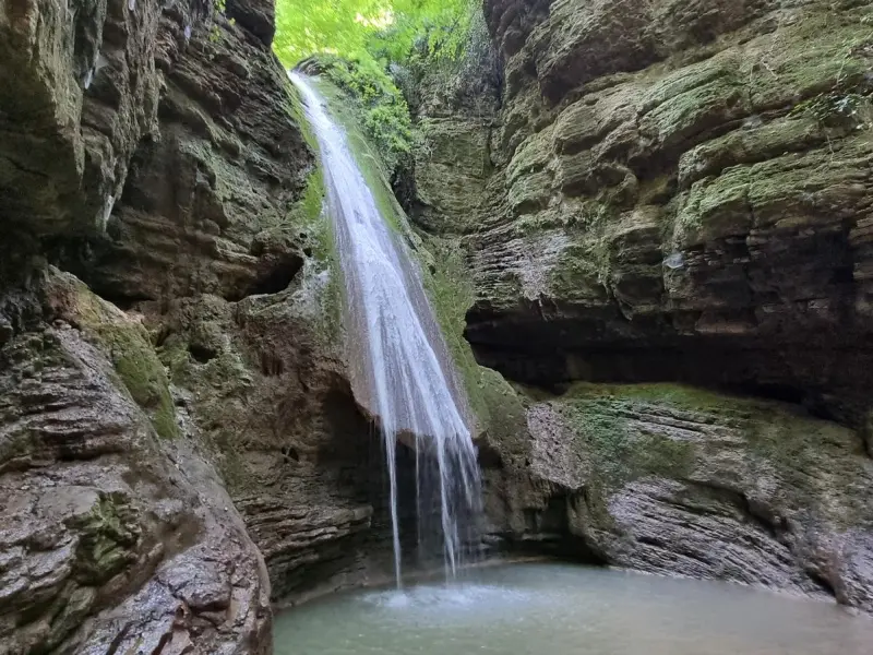 آبشار سنگ‌نو - تصویر 2