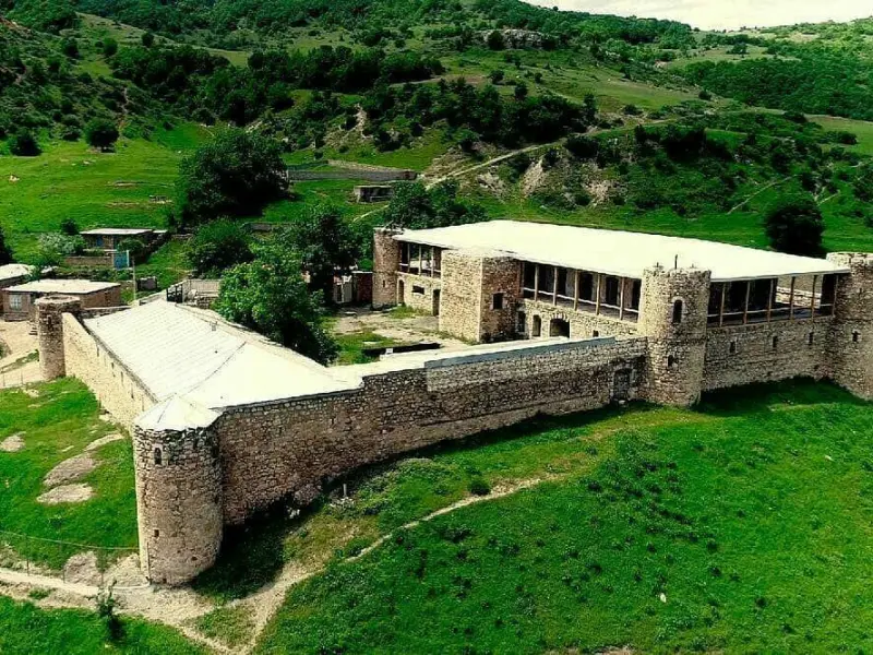 عمارت تومانیانس - تصویر 1