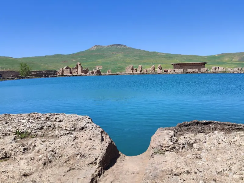 تخت سلیمان - تصویر 10