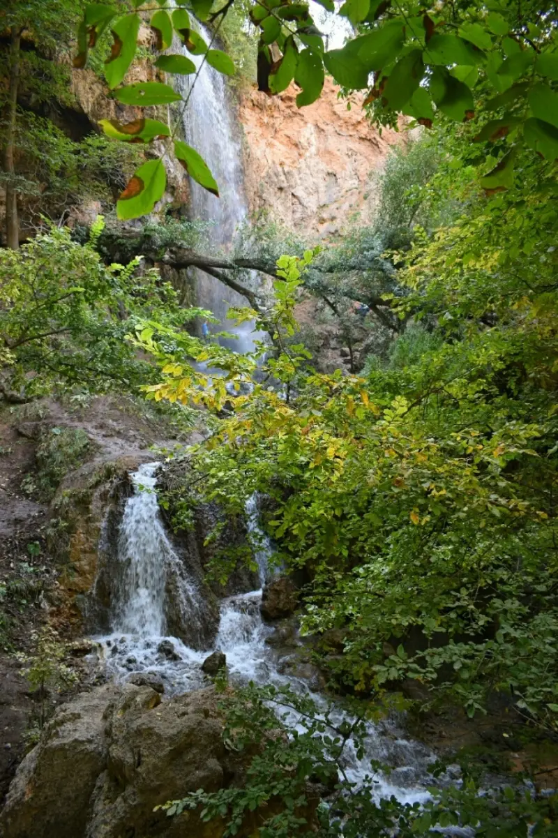 آبشار اسطرخی - تصویر 3