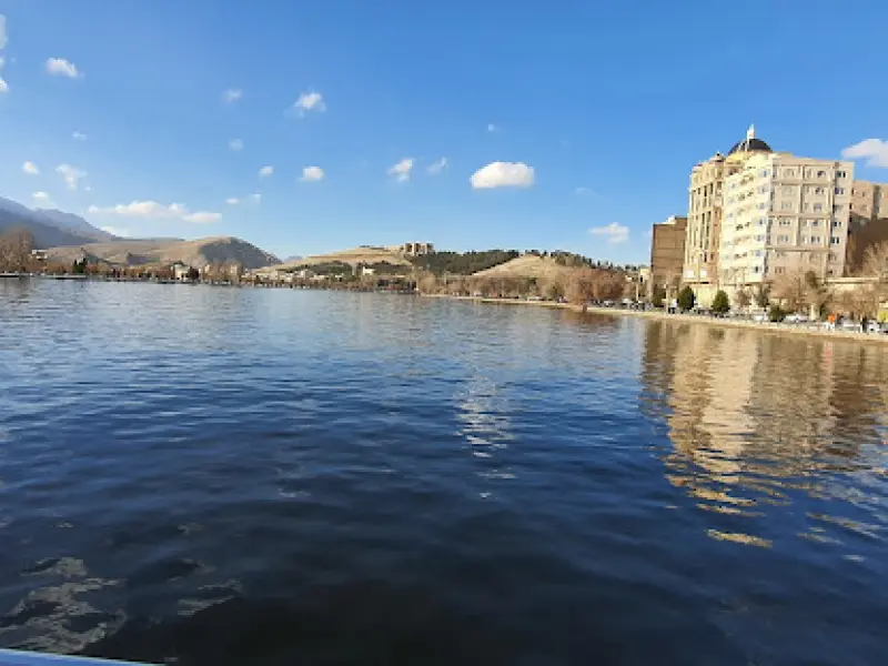 دریاچه کیو - تصویر 2