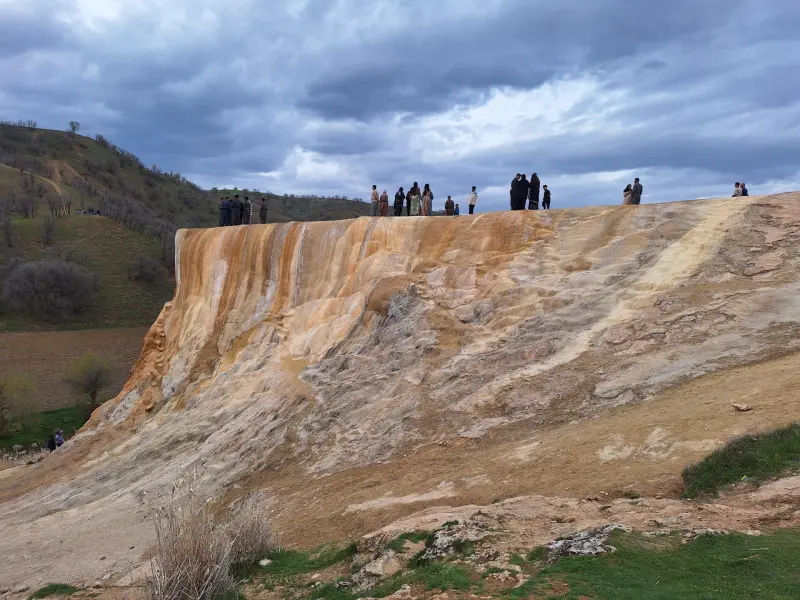 چشمه کانی گراوان - تصویر 1