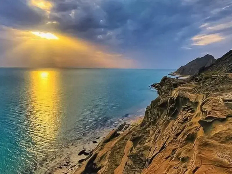 گردنه عشاق - تصویر 1