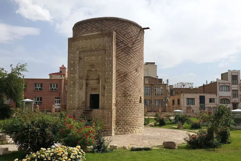 سه گنبد - تصویر 1