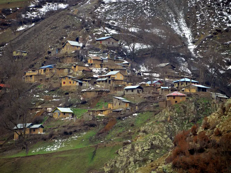 روستای یوج