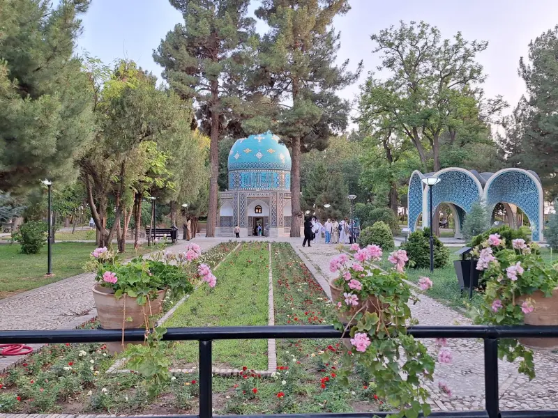 آرامگاه عطار نیشابوری - تصویر 1