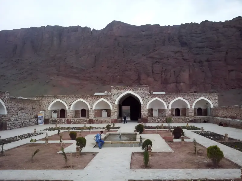 کاروانسرای خواجه نظر - تصویر 1