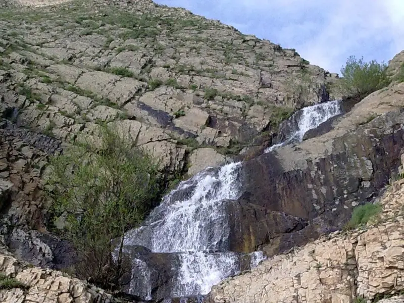 آبشار ده تنگه