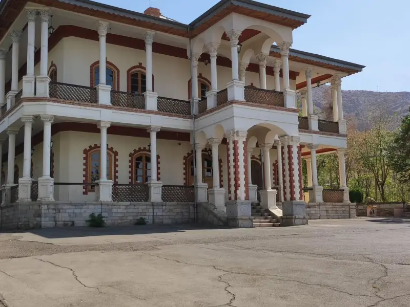 عمارت قصر یاقوت - تصویر 5
