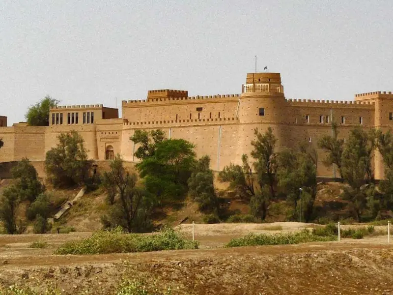 کاخ آپادانا