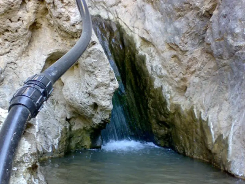 آبشار گیوک - تصویر 2