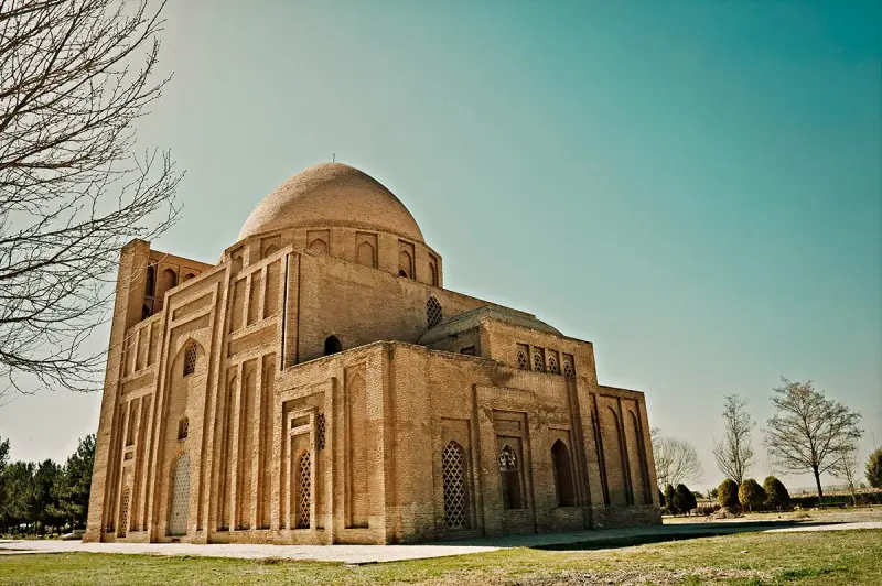 گنبد هارونیه - تصویر 6
