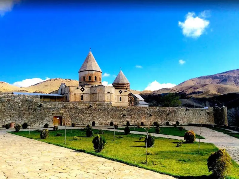 کلیسای تادئوس مقدس - تصویر 1