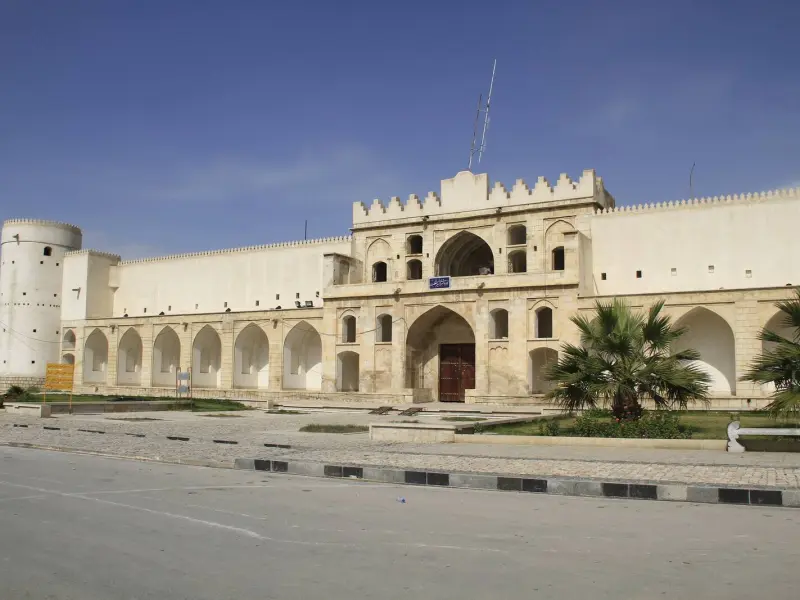 دژ برازجان - تصویر 2