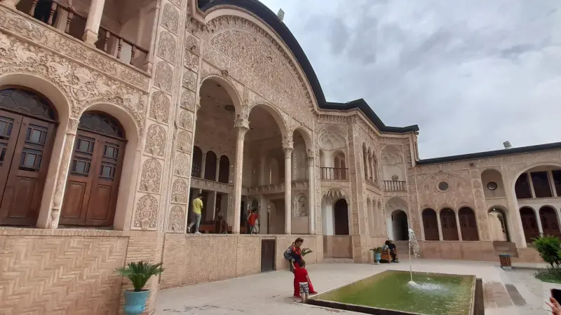 خانه طباطبایی‌ها - تصویر 2