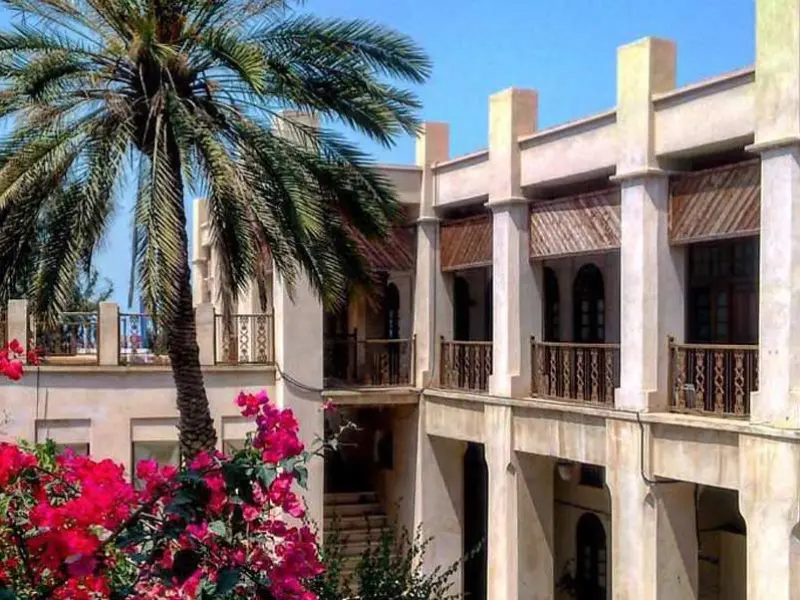عمارت کازرونی - تصویر 3