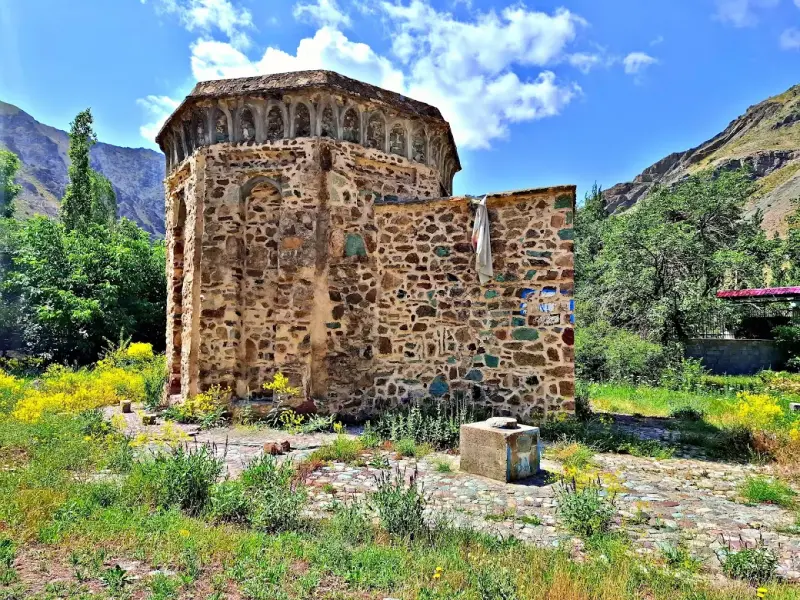 برج آرامگاهی میدانک