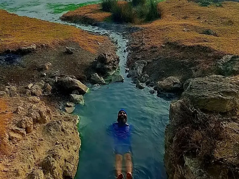 چشمه آبگرم گروسر