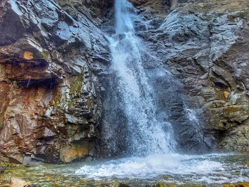 آبشار باغگل