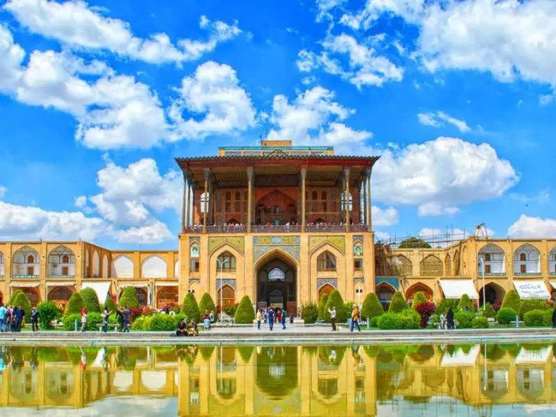 کاخ عالی‌قاپو