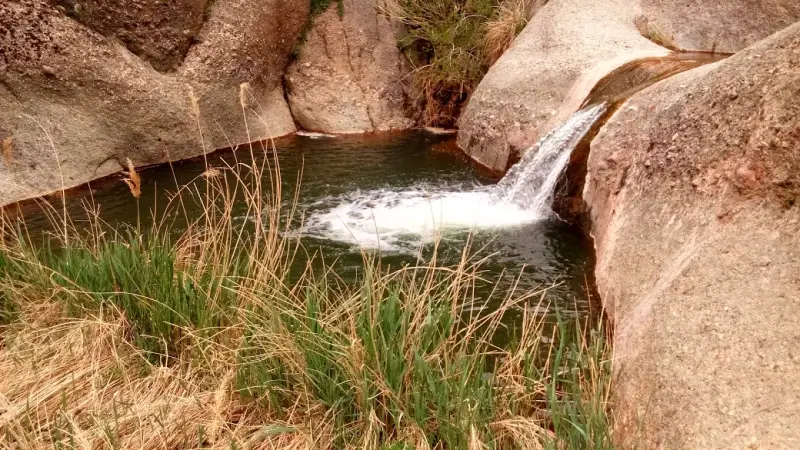 آبشار طلایی مخملکوه - تصویر 2