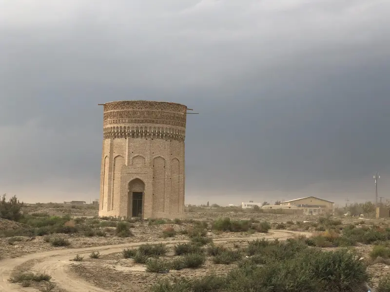 برج مهماندوست