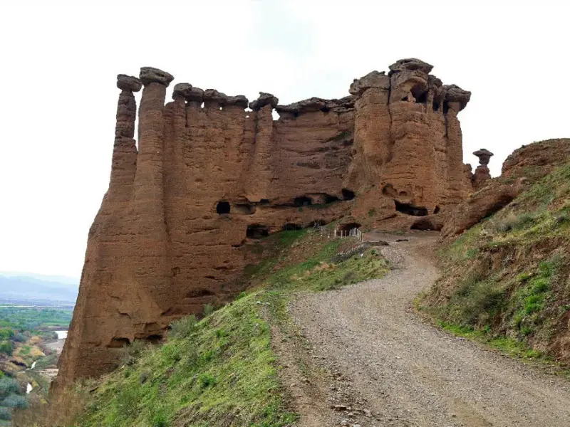 دودکش جن - تصویر 5
